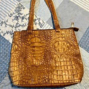 Chic Tan Crocodile-Embossed Shoulder Bag